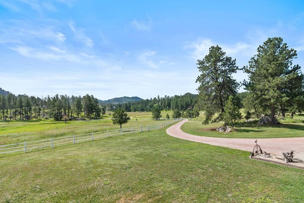 Papa'S Place On Willow Creek Custer Eksteriør bilde